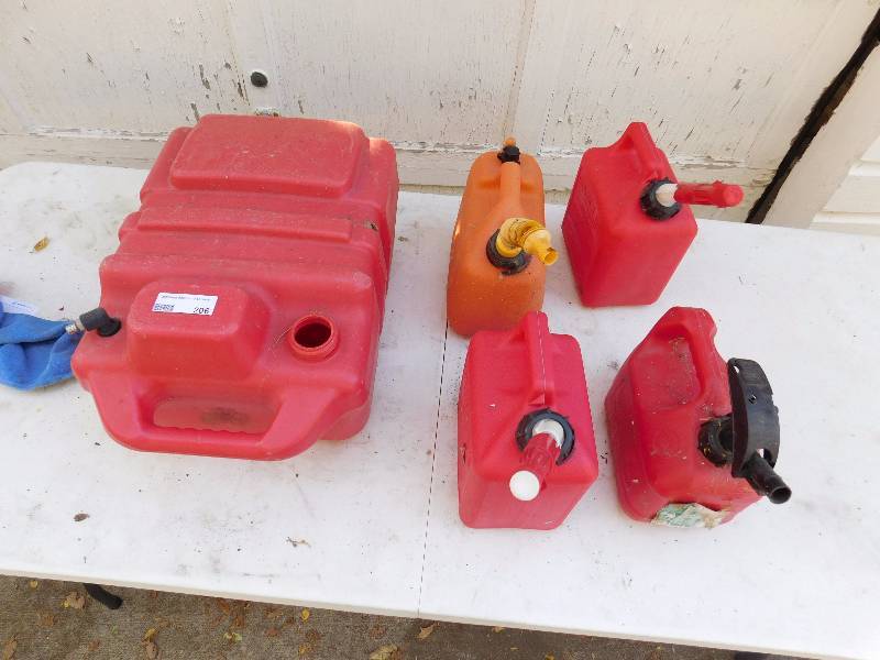 lot 206 image: Set of Gas Cans
