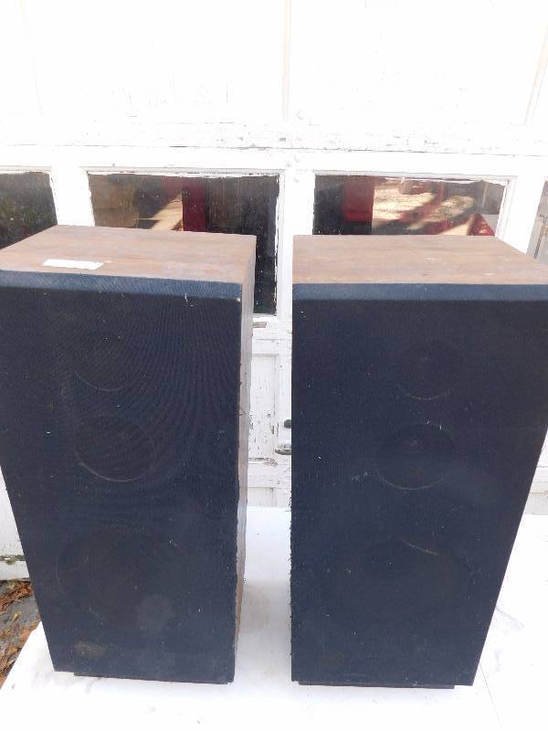 lxi series speakers