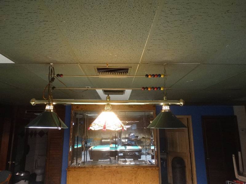 lot 401 image: Pool table light, 1 shade is stained glass.
