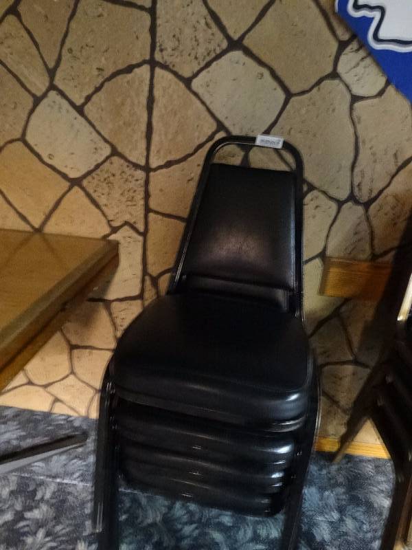 lot 426 image: Stack of 4 chairs.