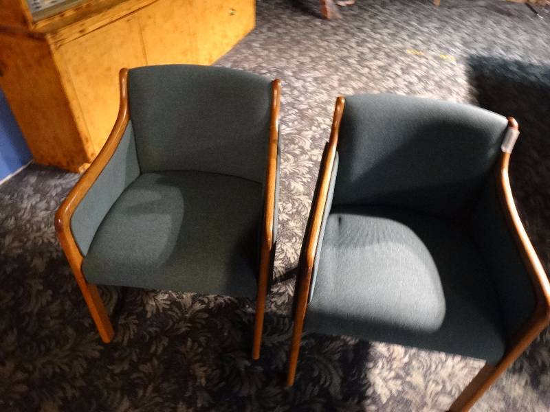 lot 445 image: 2 chairs.