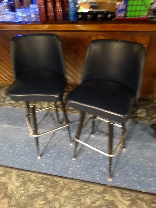 lot 476 image: 2 swivel barstools with back rest.