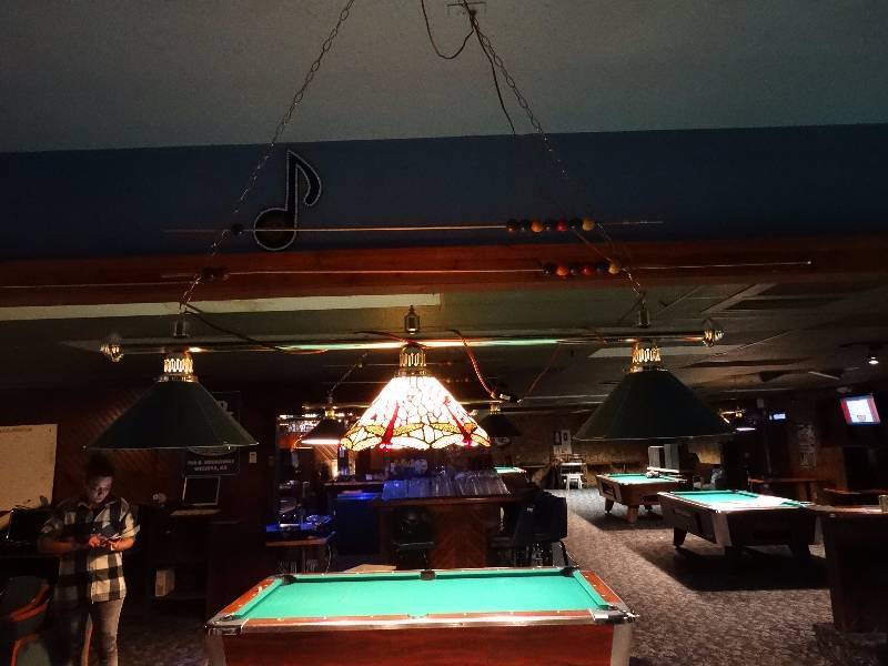 lot 493 image: Pool table light, 1 shade is stained glass.