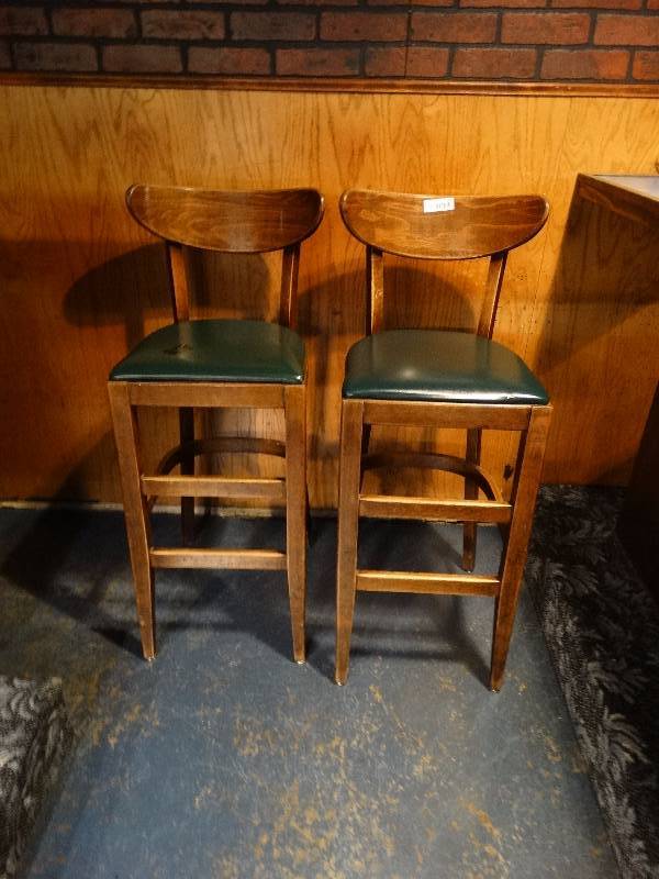 lot 498 image: 2 bar height stools.