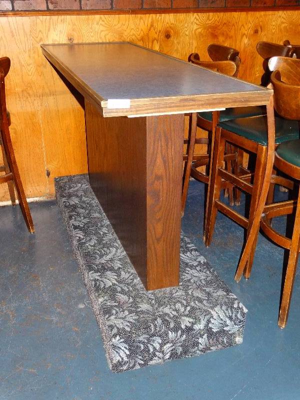 lot 520 image: Wood Buddy bar.
