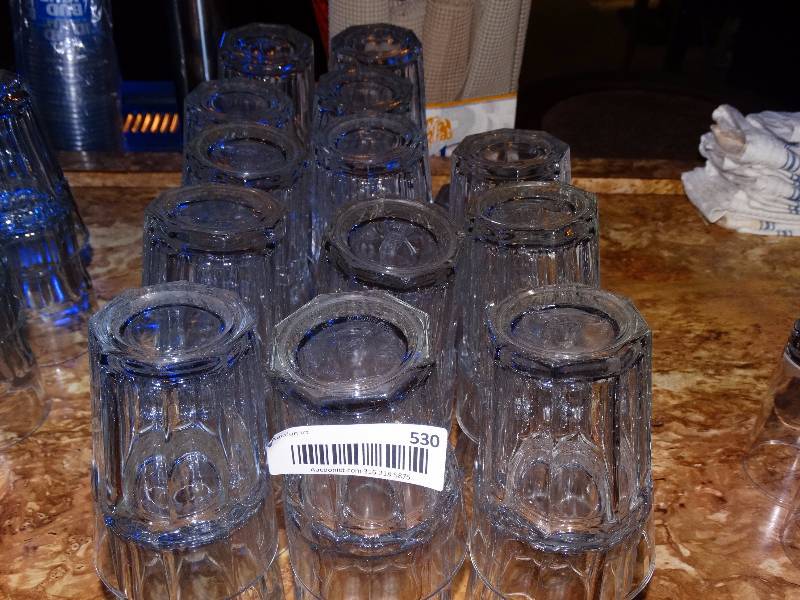 lot 530 image: Lot of glass cups.