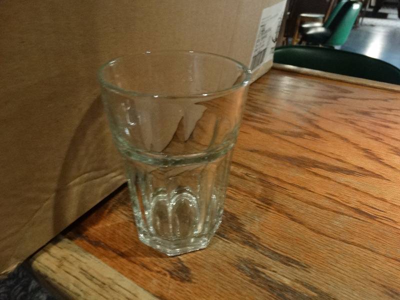 lot 555 image: 18 glass tumblers