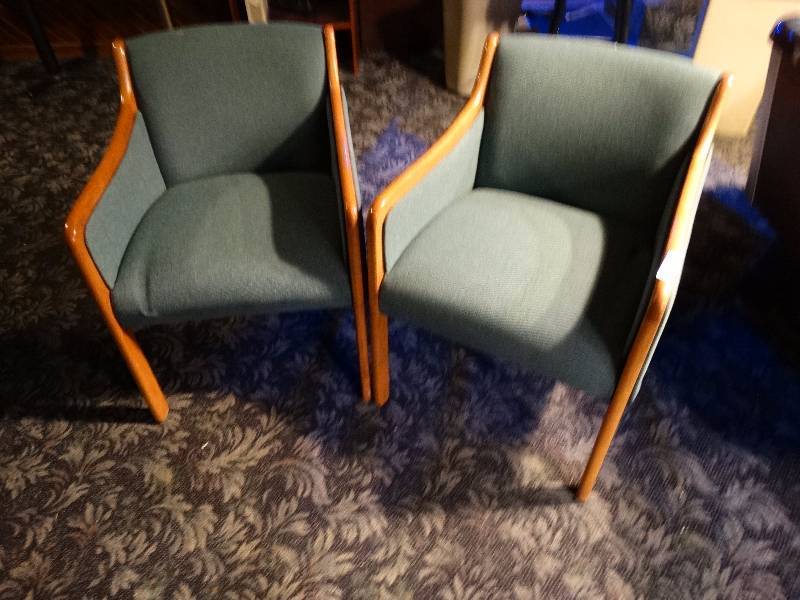 lot 572 image: 2 nice club chairs