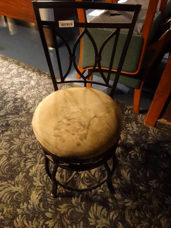 lot 575 image: Metal dining chair