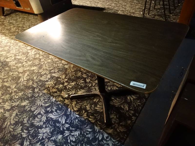 lot 599 image: Pedestal base dining table
