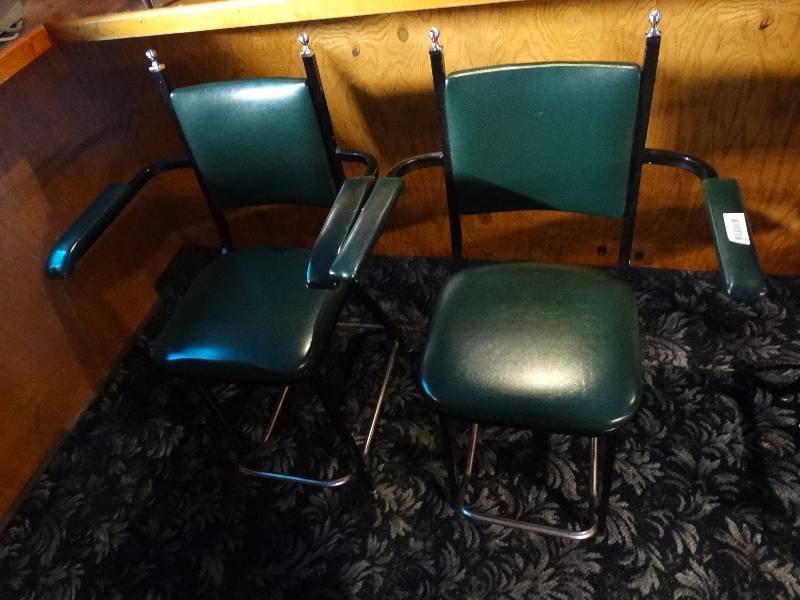 lot 625 image: Set of 2 green chair warm rest.