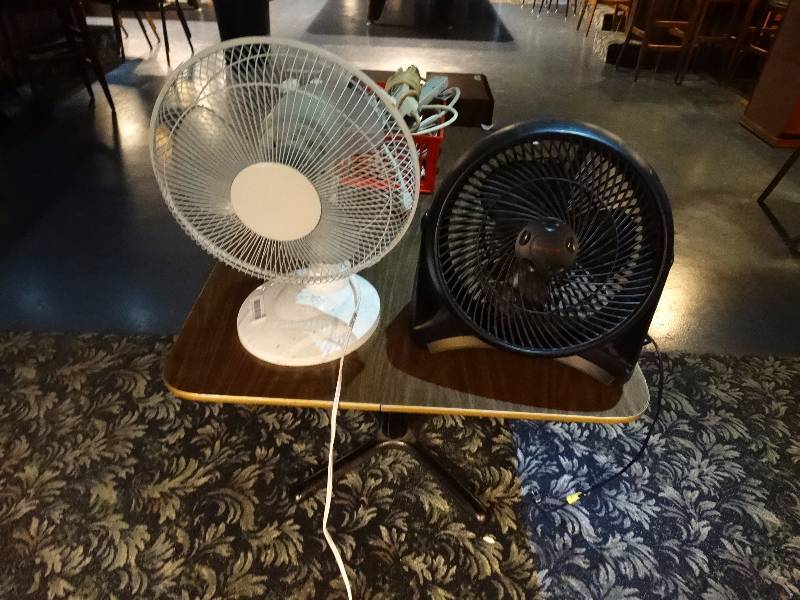 lot 626 image: 2 Fans.