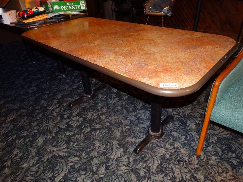 lot 689 image: Double pedestal dining table.