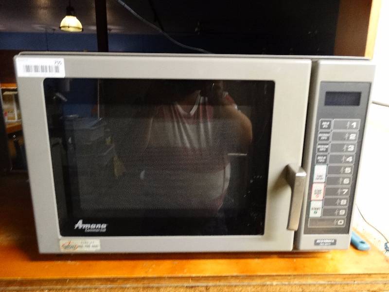 lot 705 image: Amana Commercial 1000 watt microwave