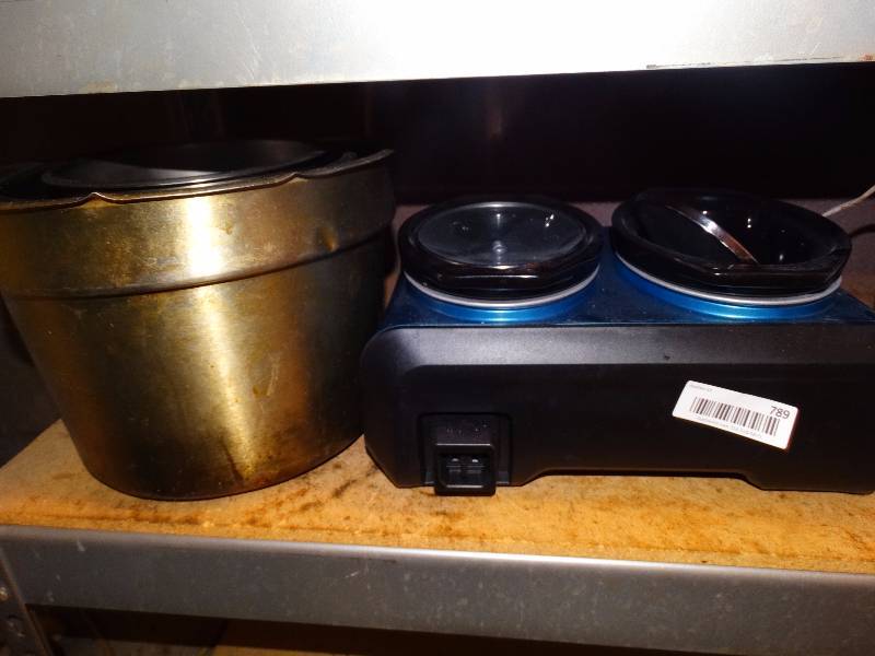 lot 789 image: Crock pots & soup wells.
