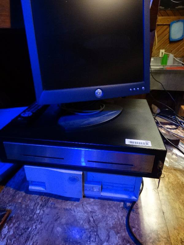 lot 892 image: Computer system w cash drawer & key