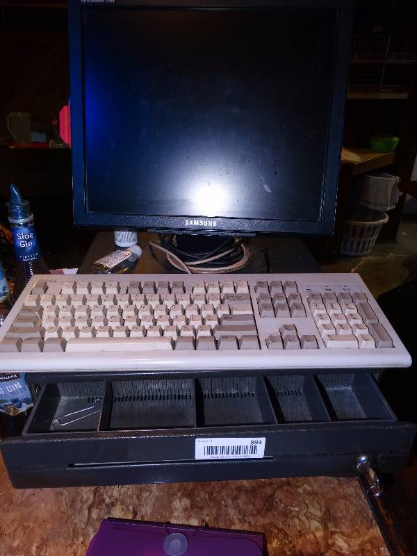 lot 893 image: Computer system w cash drawer & key