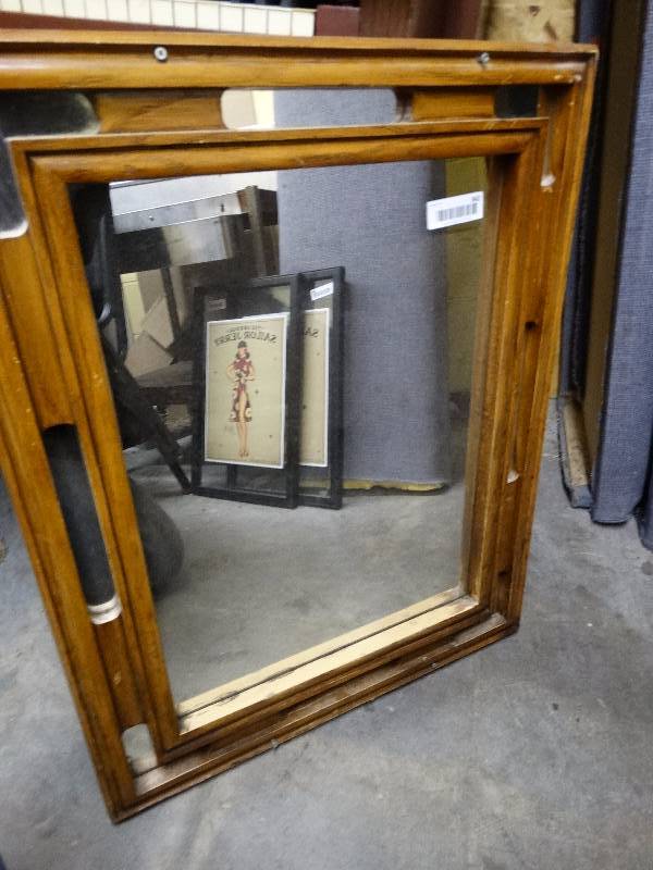 lot 942 image: Framed mirror