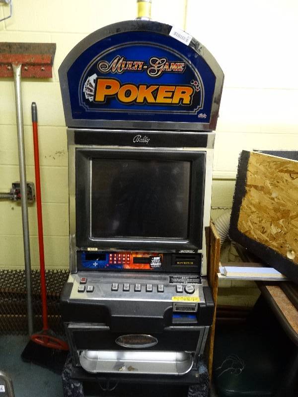 lot 955 image: Multi game Poker arcade machine w keys