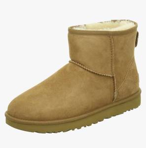 lot 62047 image: UGG children Classic Mini Il Ankle Boot size 5