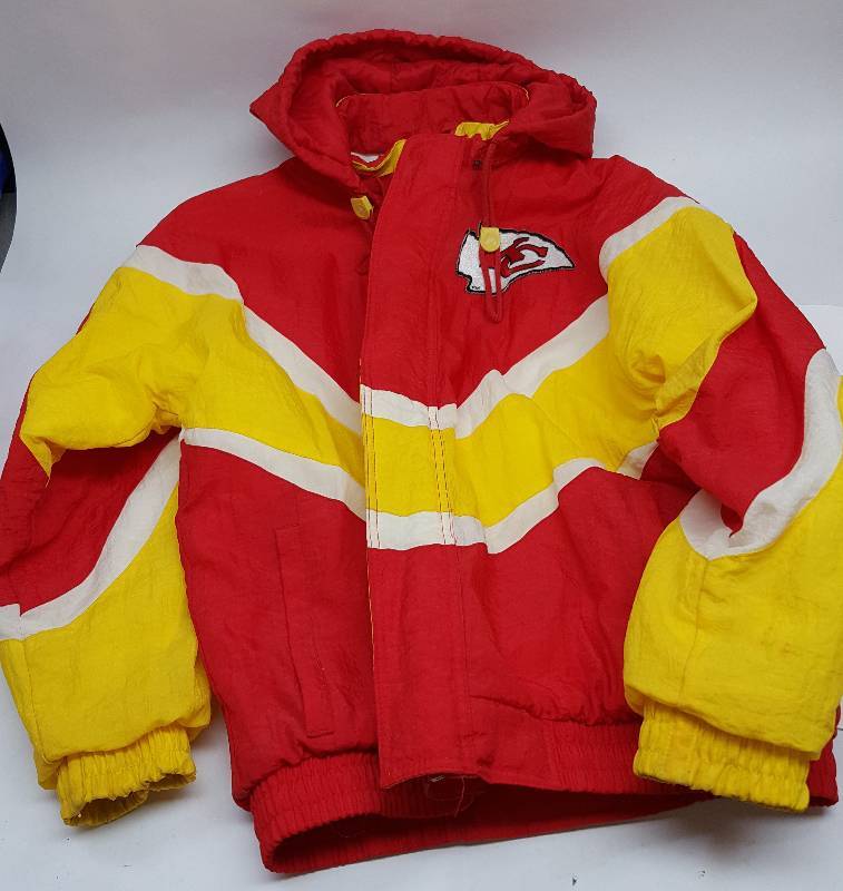 lot 6129 image: Lined Chiefs jacket Size adult Small and in fabulous clean condition with removable hood.  Tis the season