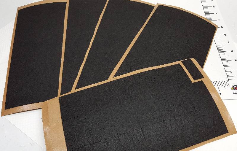 lot 6140 image: Felt rectangle pads with adhesive backing for glass floor or counter protection.