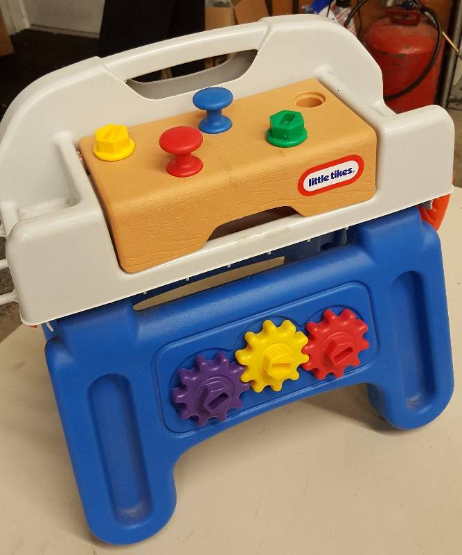 lot 5996 image: Daddys helper Little Tikes Helper tool bench with a few tools