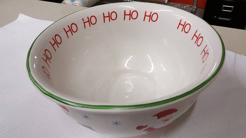 lot 5983 image: Pop corn or chips Santa Claus Christmas bowl