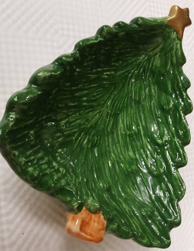 lot 5985 image: China style Christmas tree candy dish