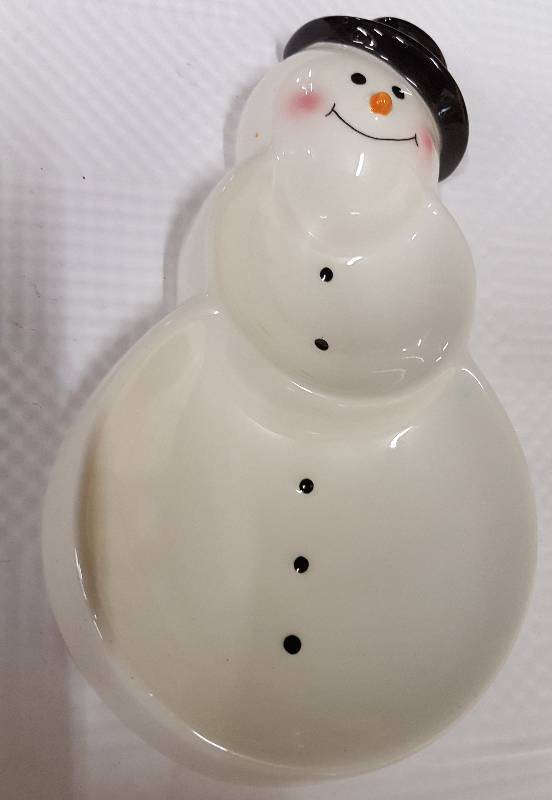 lot 5986 image: Snowman gravy ladle dish for the kitchen at Christmas