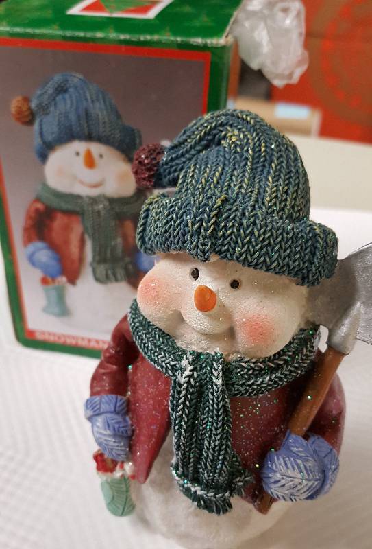 lot 5938 image: Snowman Figurine