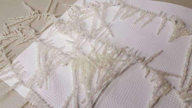 lot 5945 image: One 10 ft Strand of Ice sickle garland Perfect for a small tree