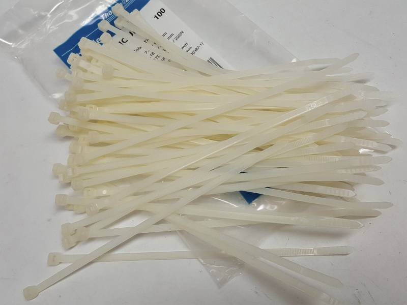 lot 6808 image: Package of 100 tie wraps 7 cable ties bundle up to 50 lbs White color USA made