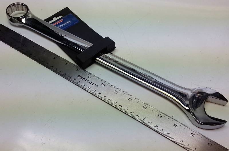 lot 6818 image: New Westward Grainger 3XU42A fully polished big 32mm 12 point box end  open end combination wrench