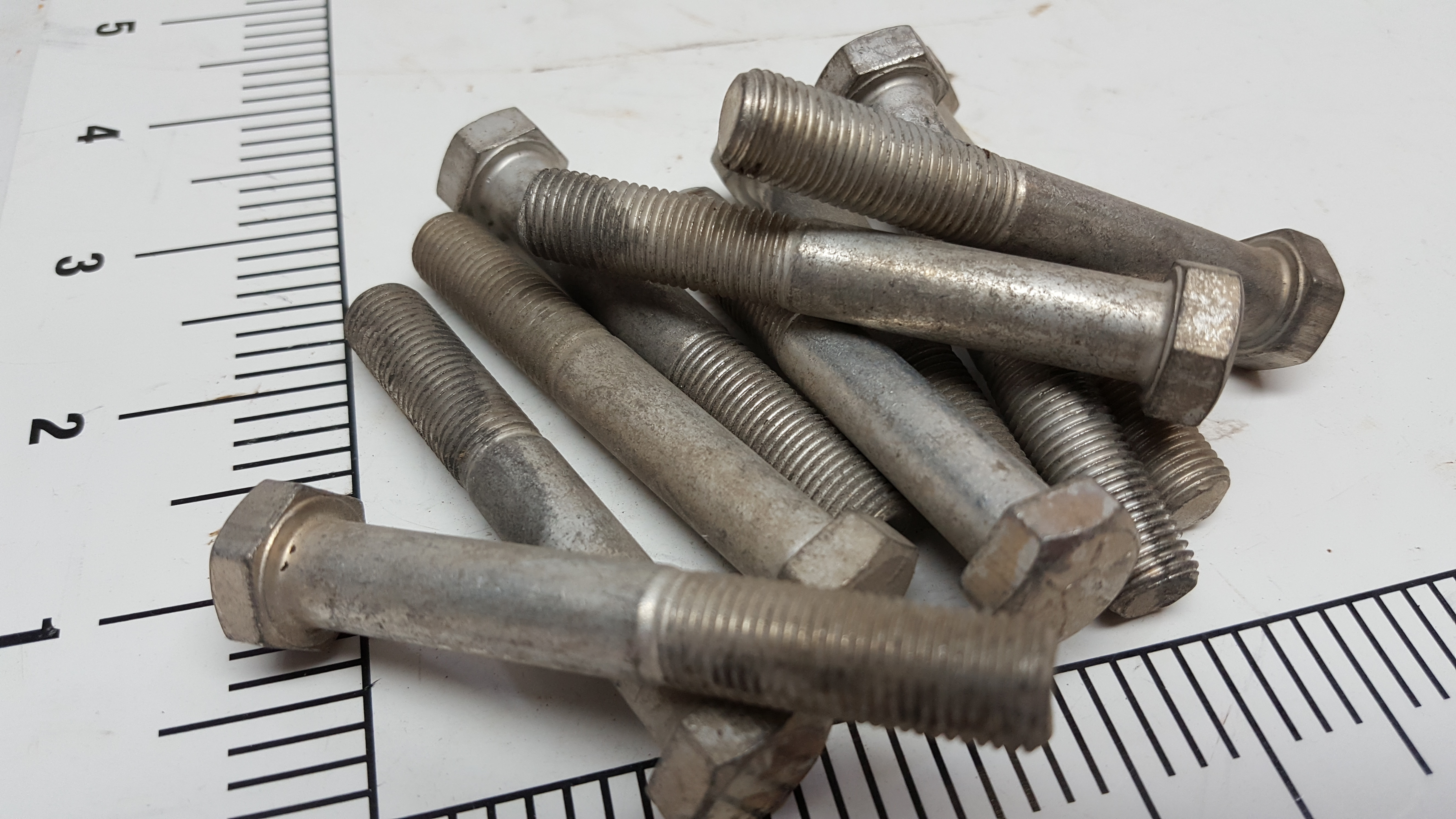 lot 6931 image: Package of 10 new Grade 5 hex head 38 -24 fine zinc plated thread 2-716 grip bolts