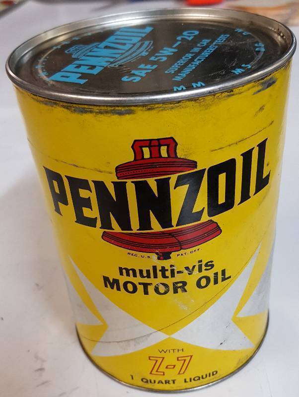 lot 7074-2 image: Heres the deal on this NOS quart cardboard can of Pennzoil Multi-Vis SAE 5-20 weight motor oil with Z-7 in it.