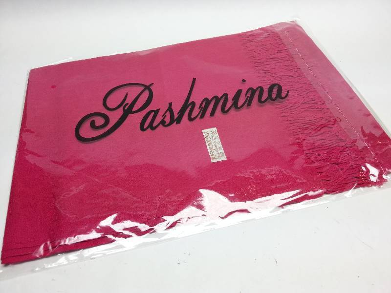 lot 8931 image: From the Pashmina Store is this new Pashmina Silk Pink Red Shawl Wrap Scarf.  This Pashmina silk blend shawl measures 28 X 80