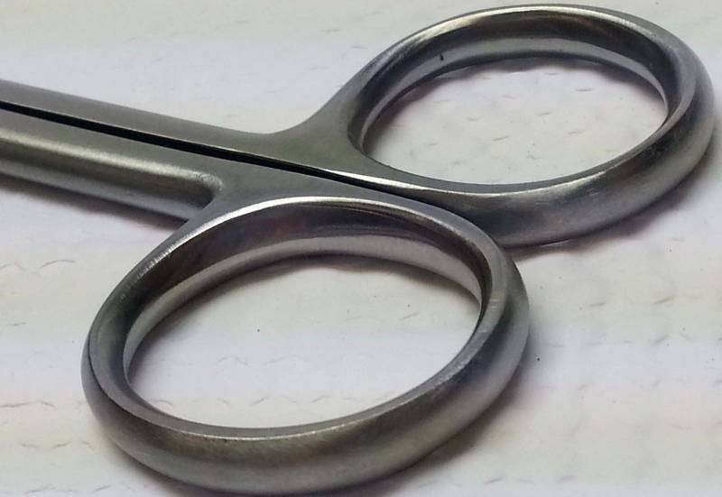 lot 9108 image: New pair of Universal 9 inch curved razor sharp edge stainless steel scissors multiple uses.