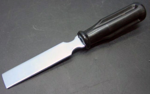 lot 9116 image: Chrome blade Black handle Performance chisel or gasket scraper 34 X 7 long.