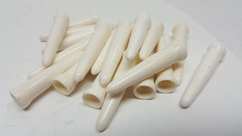 lot 6423WHITE image: 20 pack of automotive or hot rod vacuum caps or fitting plugs 1-58 long.