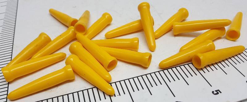 lot 6423YELLOW image: 20 pack of automotive or hot rod vacuum caps or fitting plugs 1-58 long.