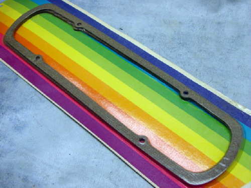 lot 6822 image: New Pontiac 350 389 400 455 V8 valve cover gaskets packaged by Cal Custom in 60s and early 70s.