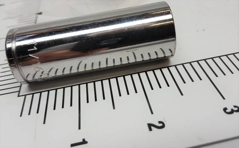 lot 8490 image: New Grainger #5MV04 Chrome Vanadium 1116 deep well Socket with 38 Drive Size and Chrome Finish