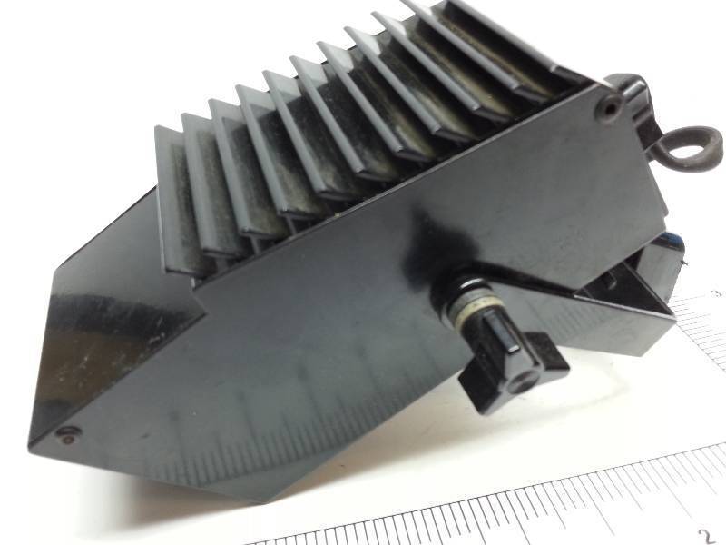 lot 8940 image: Single adjustable angle Capri Track Lighting rectangle metal can with heat sink fins shade and socket for the standard 110V light bulbs.