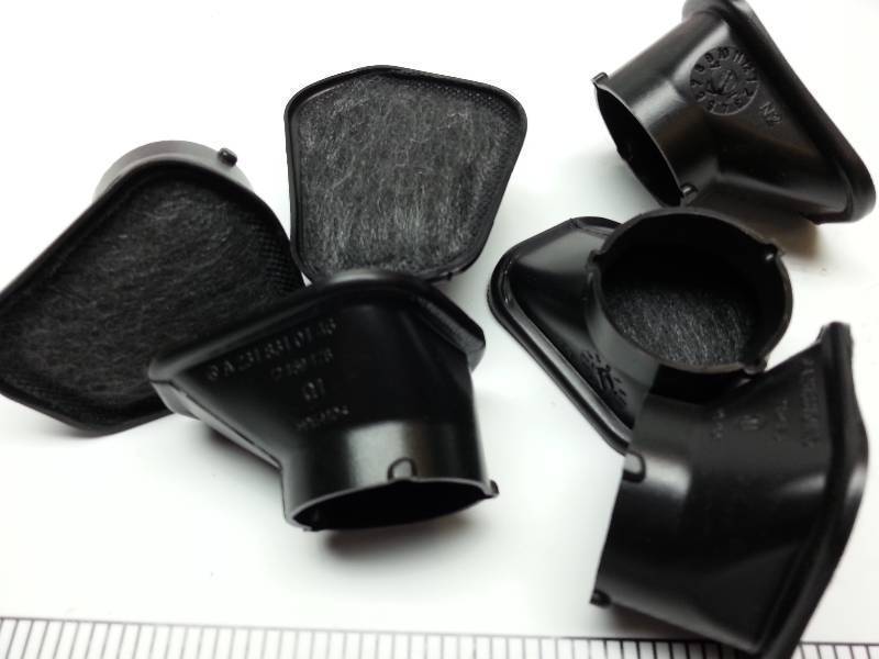 lot 9207 image: 6 pack new Mercedes A2318310146 passenger cabin replaceable service charcoal filters.