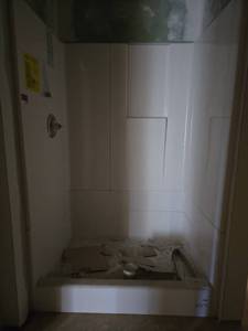 lot 41044 image: Lasso Shower