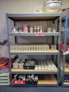 lot 41068 image: Contents Of Shelf, Including Glassware And More