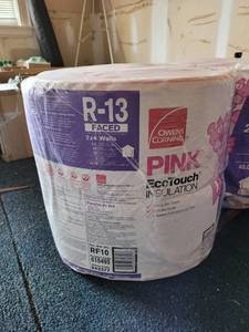 lot 41145 image: Owens Corning EcoTouch 15 in. W X 32 ft. L R-13 Kraft Faced Fiberglass Insulation Roll 40 sq ft