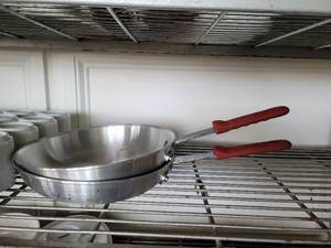 lot 37016 image: (2) Like New DON Stainless Pans