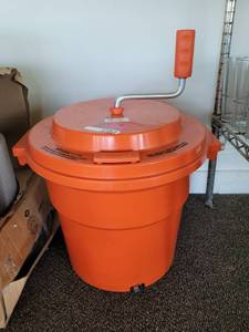 lot 37064 image: Commercial Salad Spinner